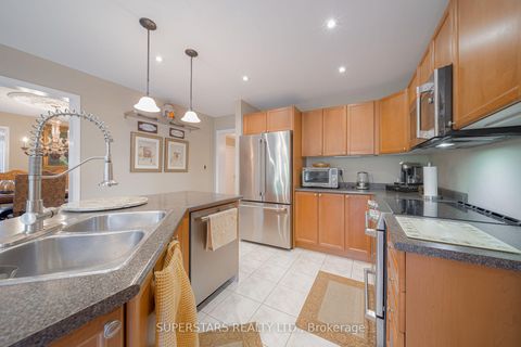 Photo 12 at 166 Worthington Avenue, Oak Ridges Lake Wilcox, Richmond Hill