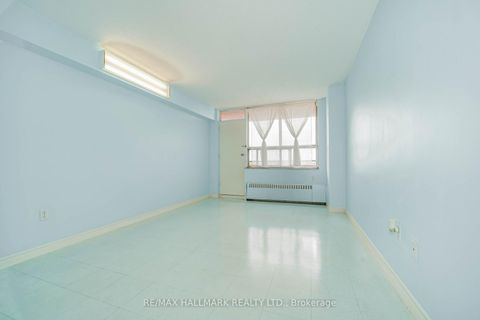 Photo 6 at 411 - 50 LOTHERTON Pathway, Glen Park, Toronto