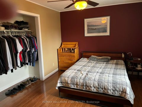 Photo 7 at 129 Rose Street, Wellington, Barrie