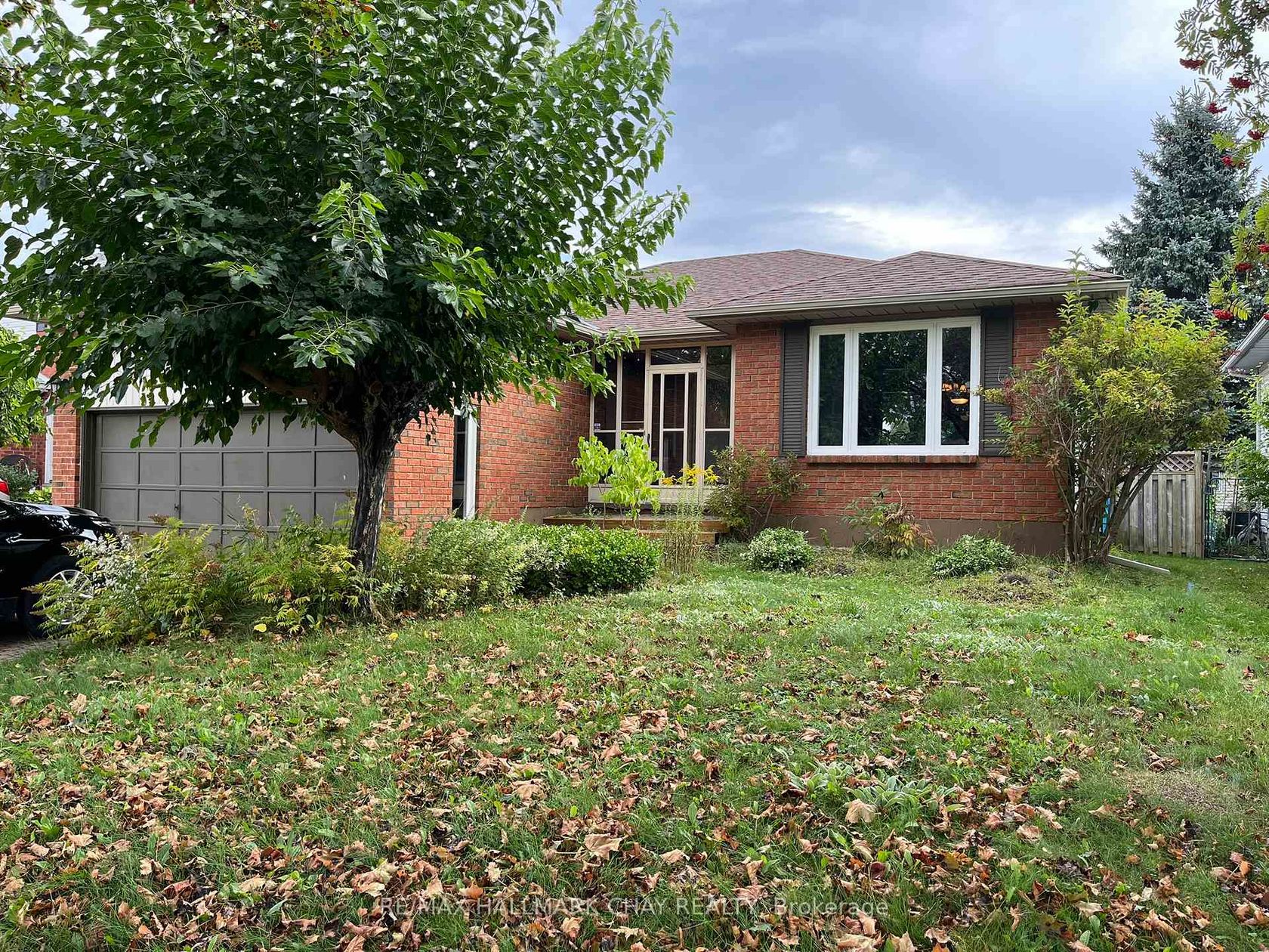 129 Rose Street, Wellington, Barrie photo number 2 129 Rose Street, Wellington, Barrie photo number 2