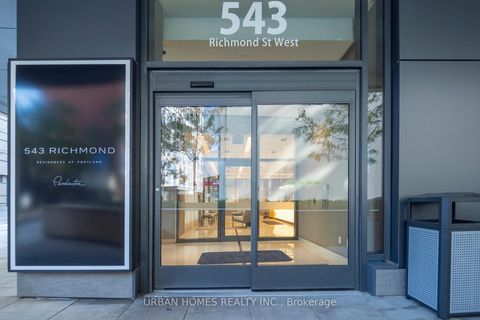 Photo 2 at 737 - 543 Richmond Street W, Waterfront Communities C1, Toronto