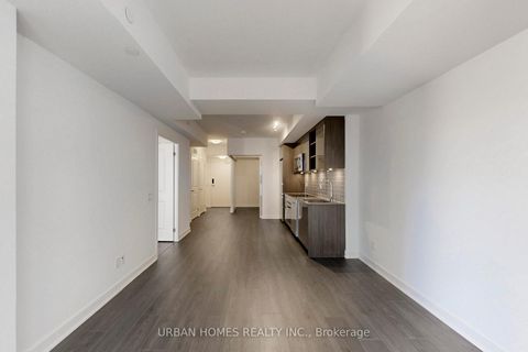Photo 14 at 737 - 543 Richmond Street W, Waterfront Communities C1, Toronto