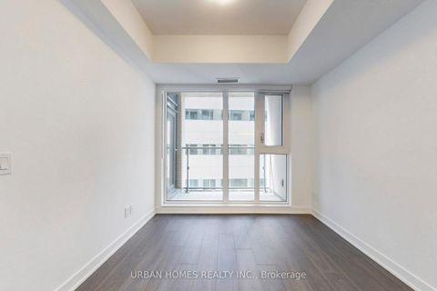 Photo 17 at 737 - 543 Richmond Street W, Waterfront Communities C1, Toronto