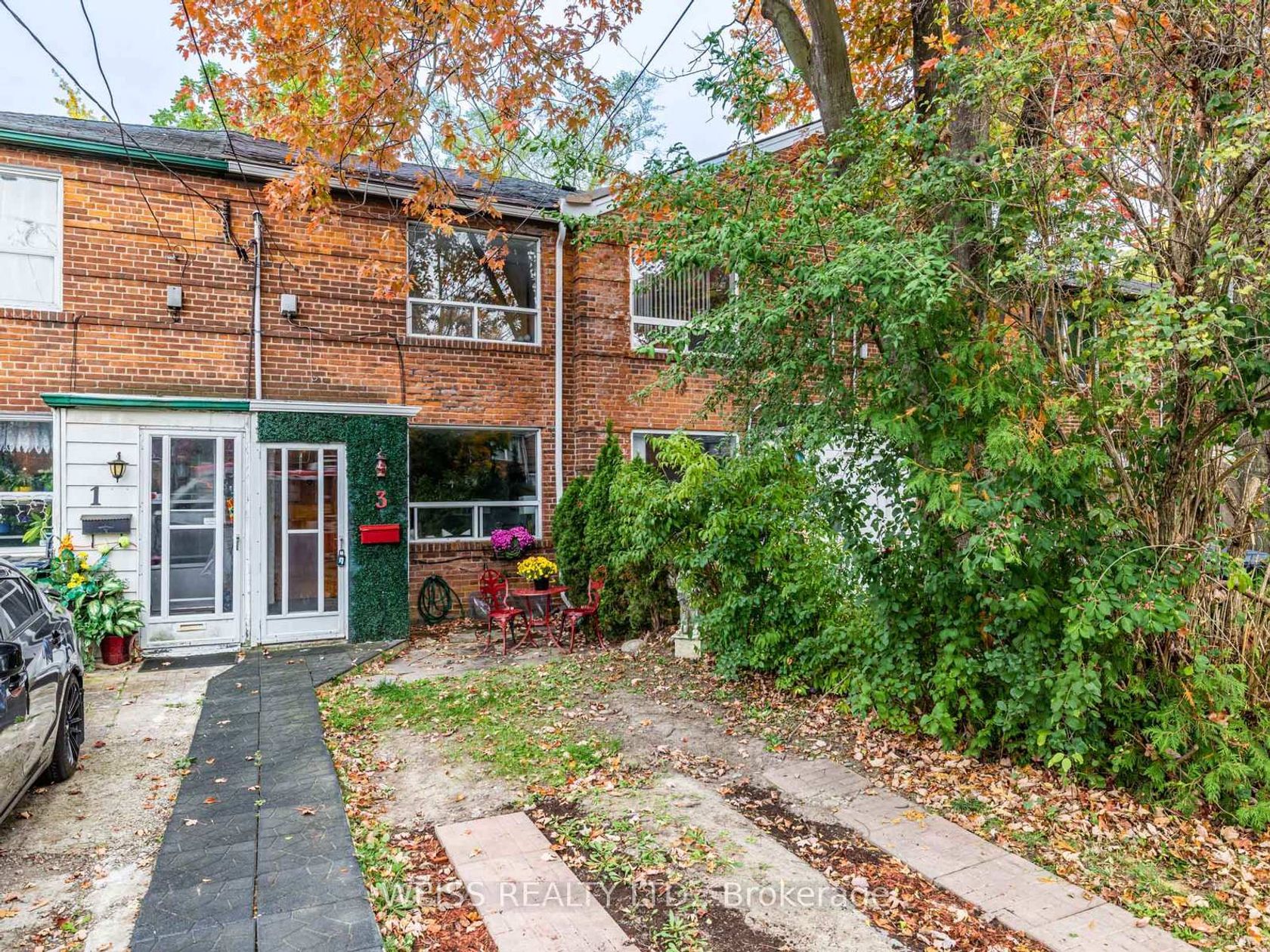 Photo 1 at 3 Khedive Avenue, Lawrence, Toronto Photo 1 at 3 Khedive Avenue, Lawrence, Toronto