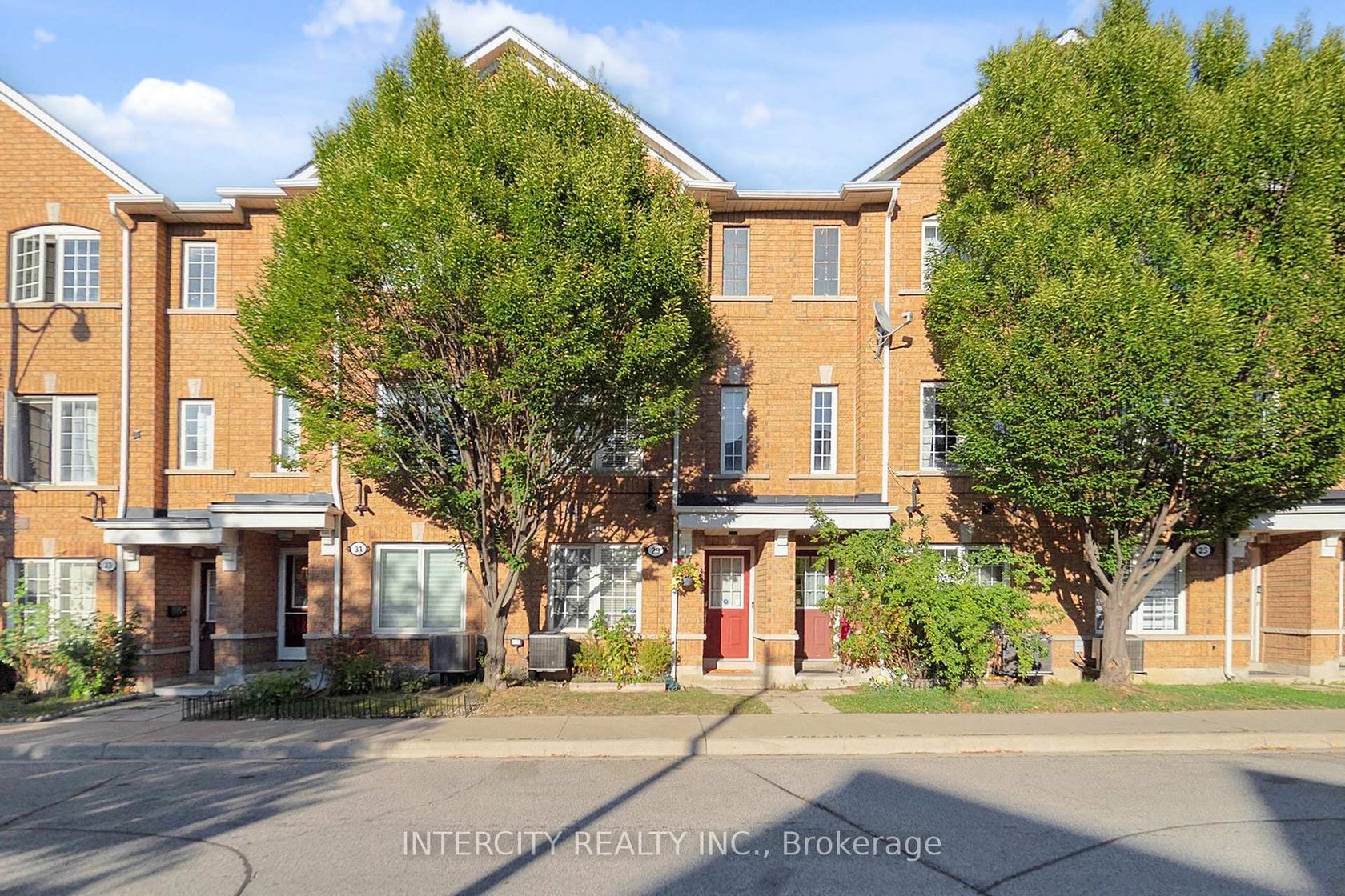 29 Birdstone Crescent, Junction Area, Toronto by Loree Meneguzzi Real Estate 29 Birdstone Crescent, Junction Area, Toronto