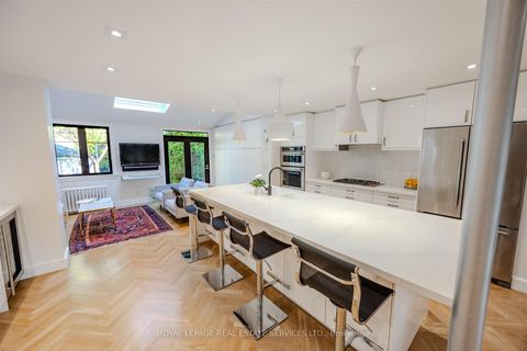 Photo 6 at 20 Verbena Avenue, Swansea, Toronto