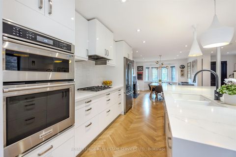 Photo 7 at 20 Verbena Avenue, Swansea, Toronto