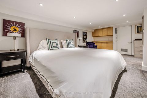 Photo 22 at 20 Verbena Avenue, Swansea, Toronto