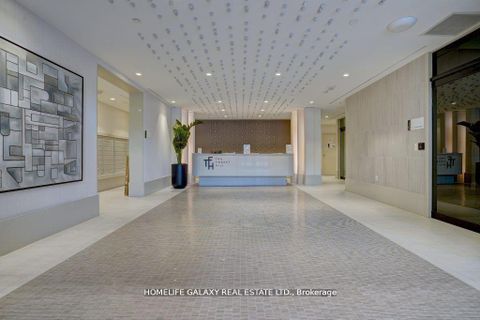 Photo 2 at 307 - 2020 Bathurst Street, Cedarvale, Toronto