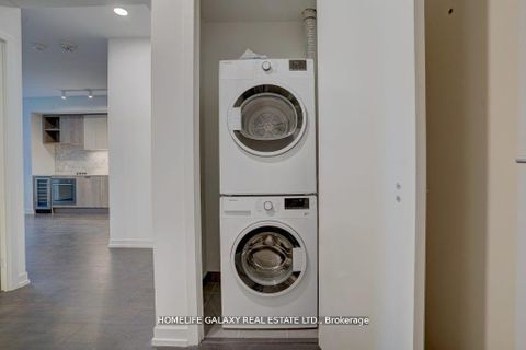 Photo 4 at 307 - 2020 Bathurst Street, Cedarvale, Toronto