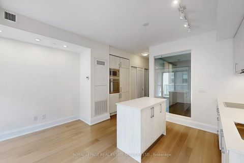 Photo 12 at 808 - 88 Cumberland Street, Annex, Toronto