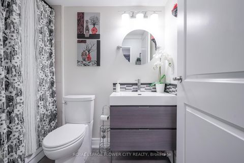 Photo 17 at 611 - 1 Rowntree Road N, Jamestown, Toronto