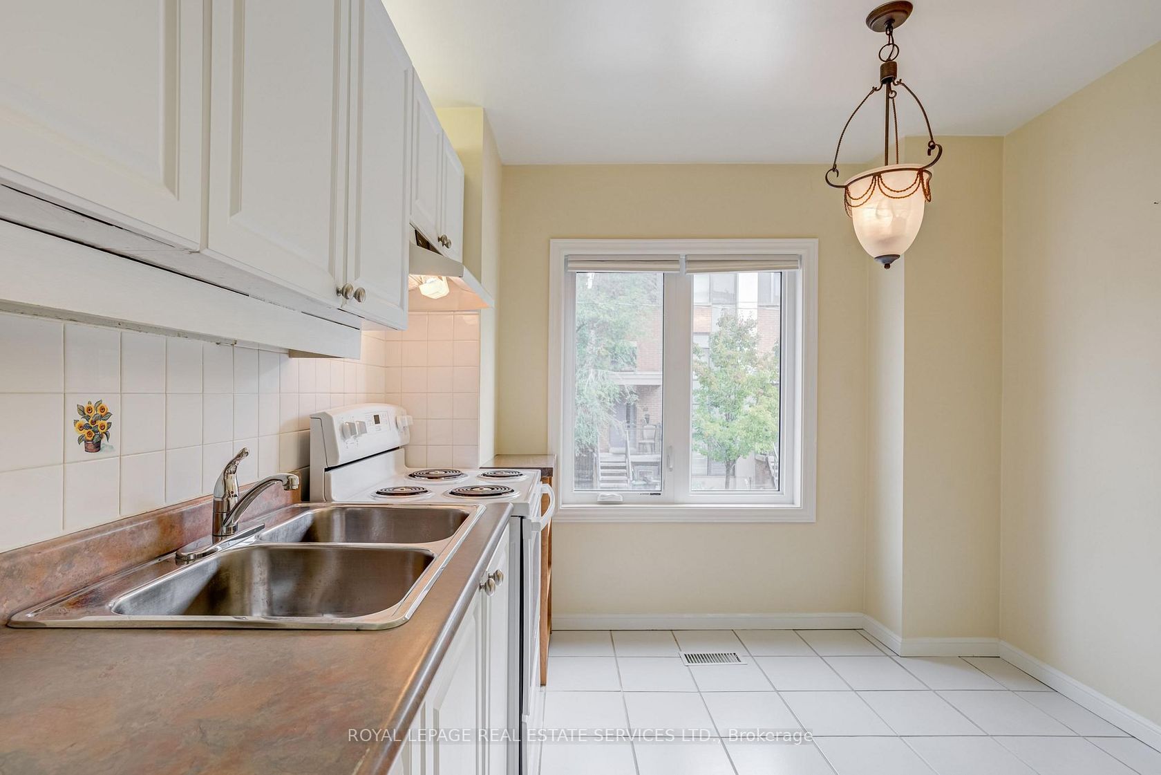 Photo 8 at 64 Arnold Avenue, Regent Park, Toronto Photo 8 at 64 Arnold Avenue, Regent Park, Toronto
