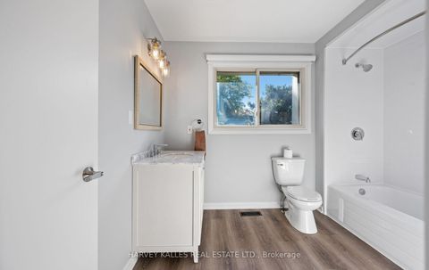Photo 35 at 18 Silver Shadow Path, Markland Wood, Toronto
