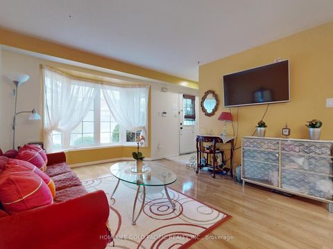 Photo 5 at 26 Rollinghill Road, Jefferson, Richmond Hill