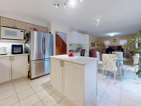 Photo 16 at 26 Rollinghill Road, Jefferson, Richmond Hill