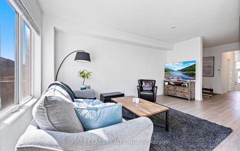Photo 17 at 107 Knott End Crescent, Glenway Estates, Newmarket