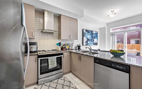 Photo 27 at 107 Knott End Crescent, Glenway Estates, Newmarket