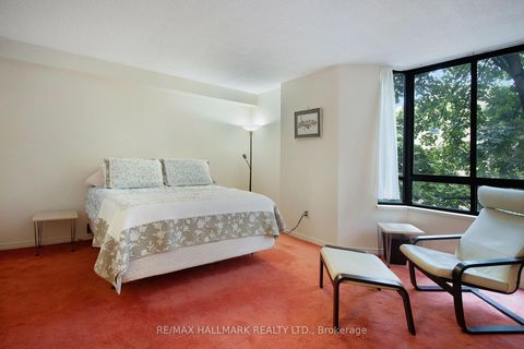 Photo 12 at 307 - 211 St Patrick Street, Chinatown, Toronto