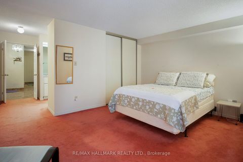 Photo 13 at 307 - 211 St Patrick Street, Chinatown, Toronto