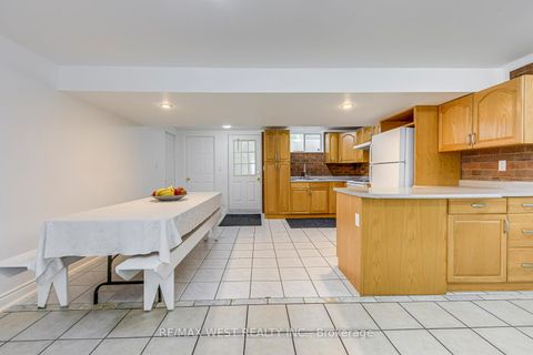 Photo 28 at 1397 Helen Court, WO West, Oakville