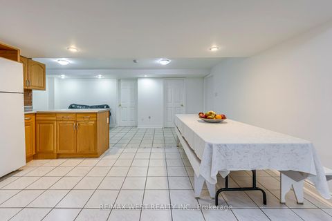 Photo 31 at 1397 Helen Court, WO West, Oakville