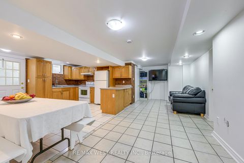 Photo 32 at 1397 Helen Court, WO West, Oakville