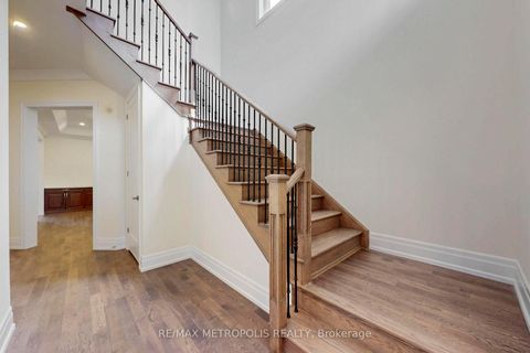 Photo 4 at 15 Seguin Street, Oak Ridges, Richmond Hill