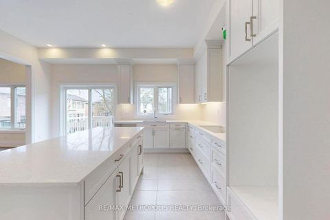 Photo 11 at 15 Seguin Street, Oak Ridges, Richmond Hill