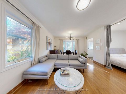 Photo 10 at 139 Scarboro Crescent, Cliffcrest, Toronto