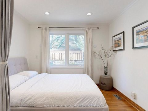 Photo 20 at 139 Scarboro Crescent, Cliffcrest, Toronto