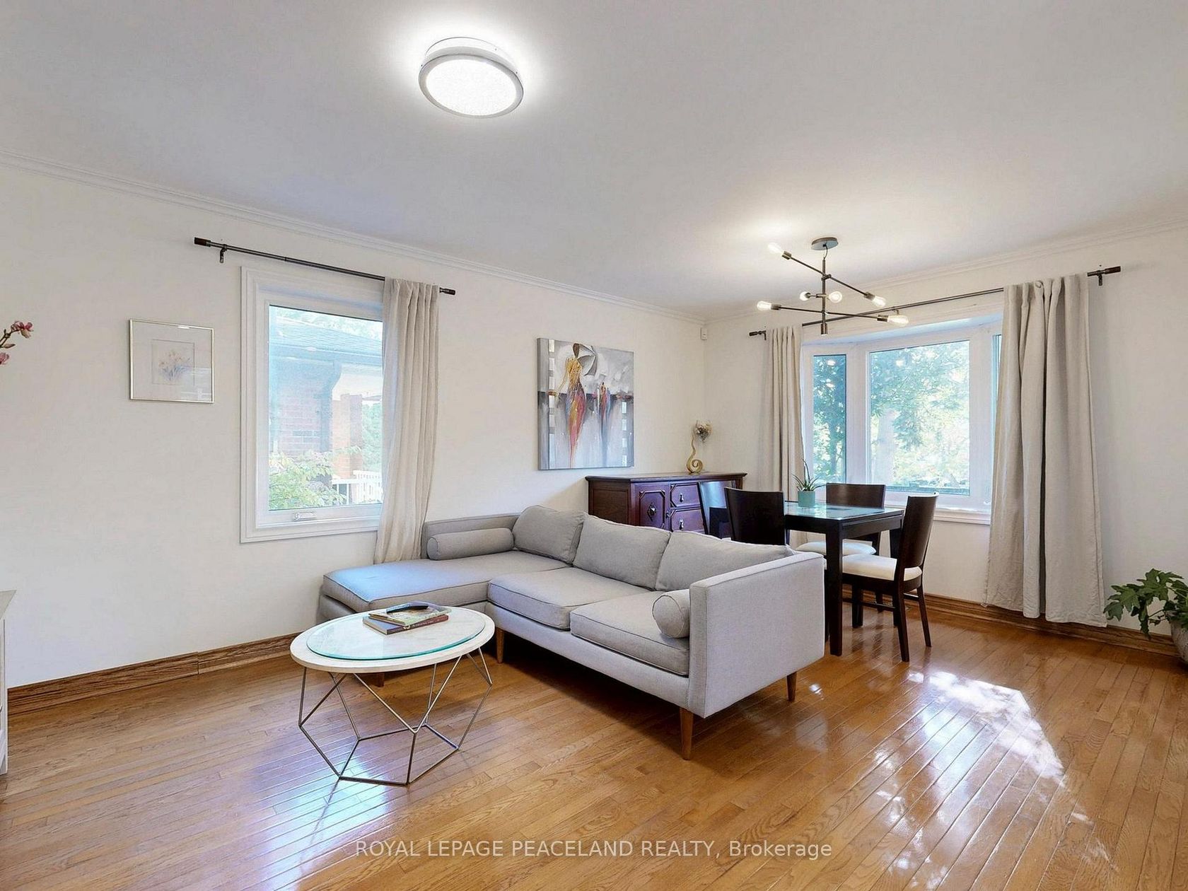 Photo 6 at 139 Scarboro Crescent, Cliffcrest, Toronto Photo 6 at 139 Scarboro Crescent, Cliffcrest, Toronto