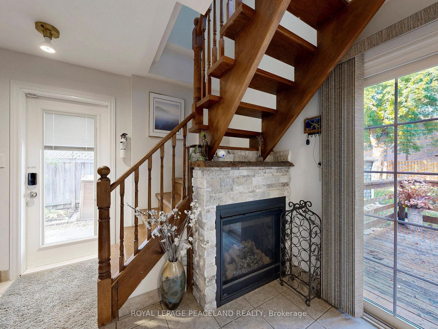 Photo 17 at 139 Scarboro Crescent, Cliffcrest, Toronto Photo 17 at 139 Scarboro Crescent, Cliffcrest, Toronto