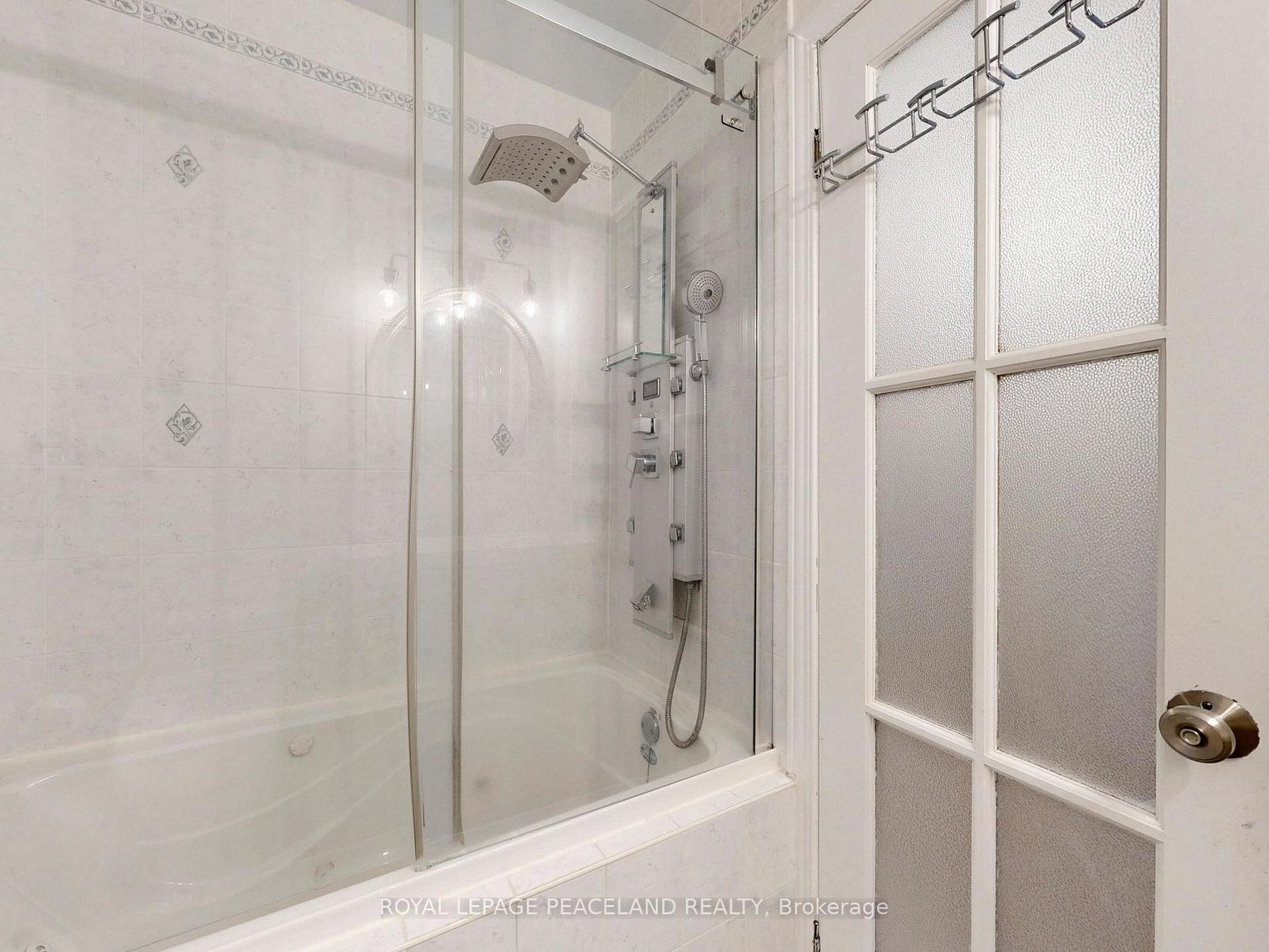 Photo 22 at 139 Scarboro Crescent, Cliffcrest, Toronto Photo 22 at 139 Scarboro Crescent, Cliffcrest, Toronto