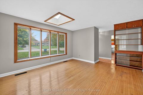 Photo 5 at 229 Warnica Road, Painswick North, Barrie