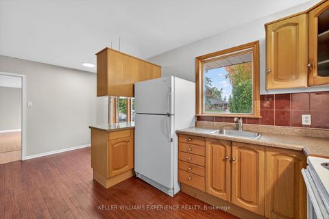 Photo 11 at 229 Warnica Road, Painswick North, Barrie