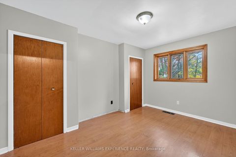 Photo 13 at 229 Warnica Road, Painswick North, Barrie