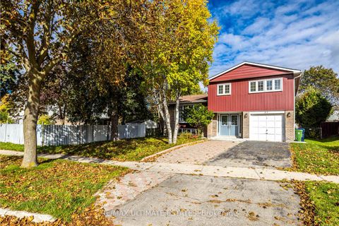 Photo 1 at 37 Boundy Crescent, L'Amoreaux, Toronto