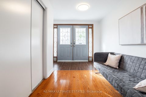 Photo 4 at 37 Boundy Crescent, L'Amoreaux, Toronto