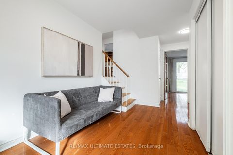 Photo 6 at 37 Boundy Crescent, L'Amoreaux, Toronto