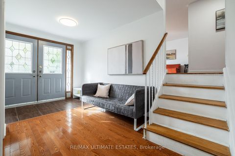 Photo 7 at 37 Boundy Crescent, L'Amoreaux, Toronto