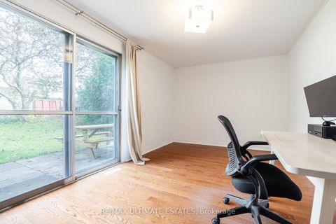 Photo 8 at 37 Boundy Crescent, L'Amoreaux, Toronto