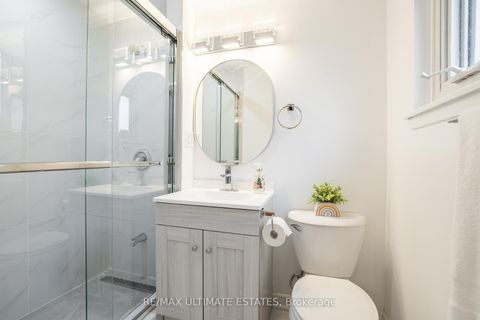 Photo 11 at 37 Boundy Crescent, L'Amoreaux, Toronto