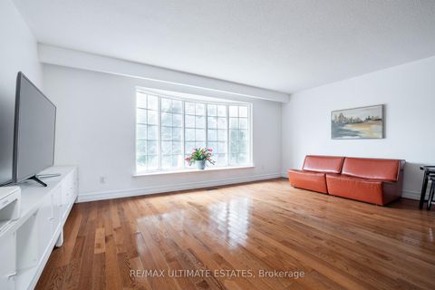 Photo 12 at 37 Boundy Crescent, L'Amoreaux, Toronto