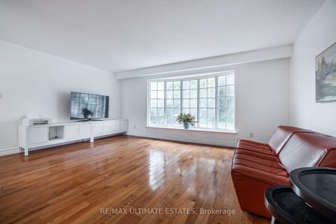 Photo 13 at 37 Boundy Crescent, L'Amoreaux, Toronto