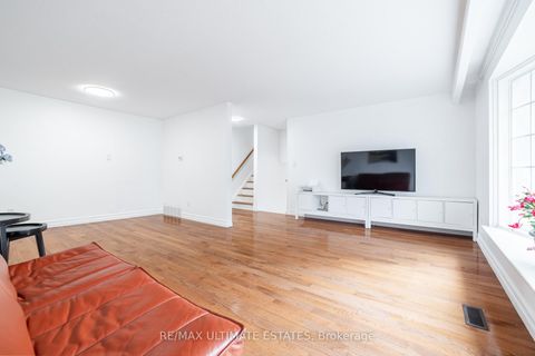 Photo 14 at 37 Boundy Crescent, L'Amoreaux, Toronto