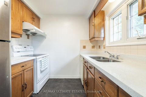 Photo 21 at 37 Boundy Crescent, L'Amoreaux, Toronto