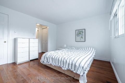 Photo 30 at 37 Boundy Crescent, L'Amoreaux, Toronto