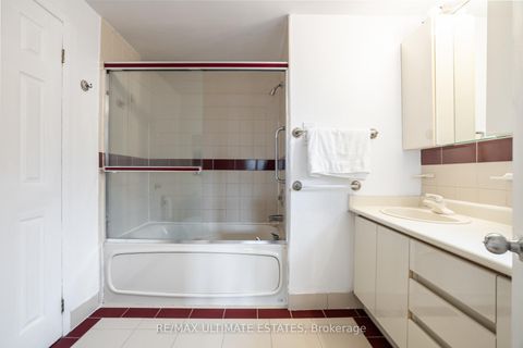 Photo 31 at 37 Boundy Crescent, L'Amoreaux, Toronto