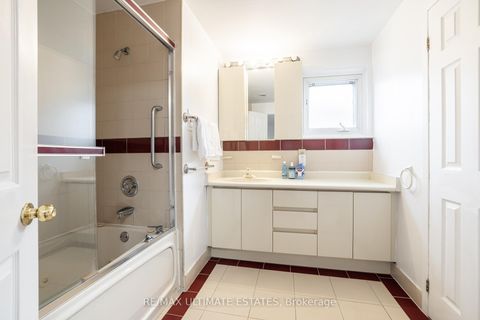 Photo 32 at 37 Boundy Crescent, L'Amoreaux, Toronto